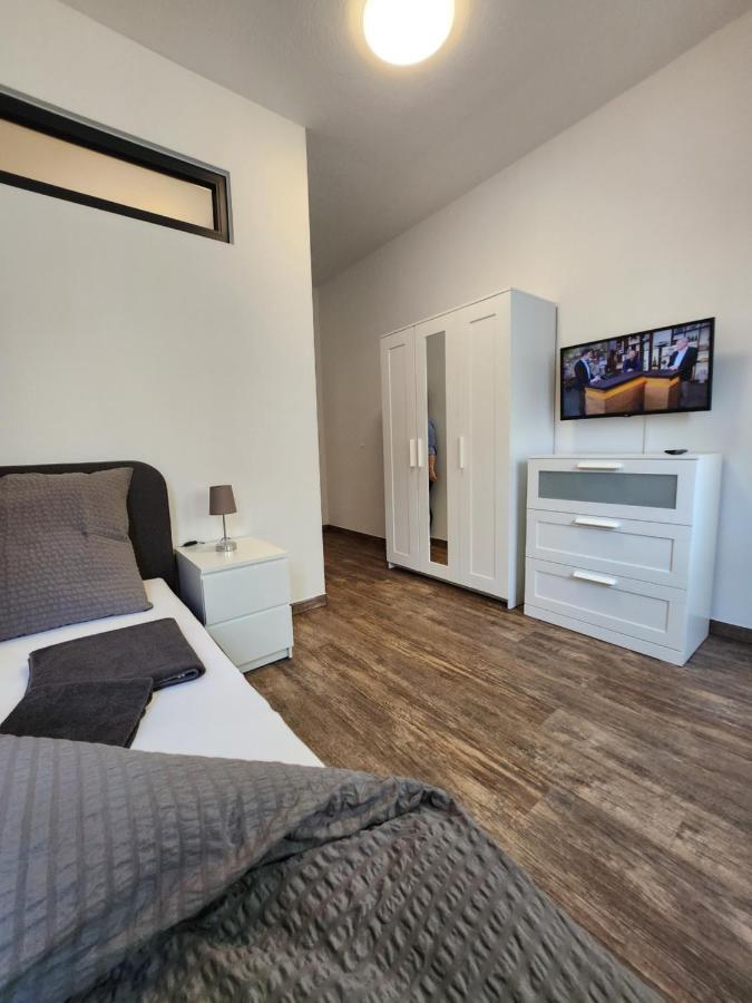 Monteurzimmer In Bielefeld - Mitte Zewnętrze zdjęcie